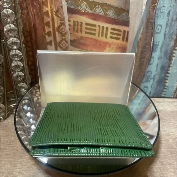 Vintage Louis Vuitton Wallet Green - Picture 5 of 9